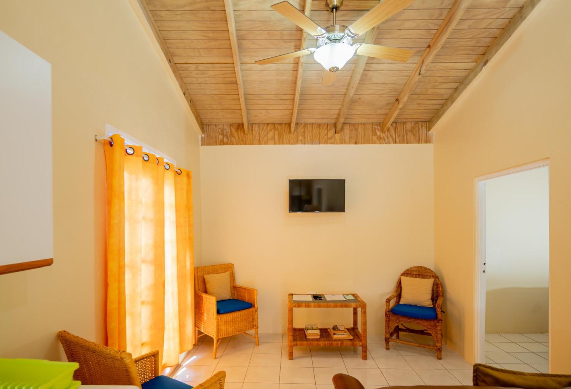 Beyond Sunset Resort & Villas เทรเชอร์ บีช ภายนอก รูปภาพ