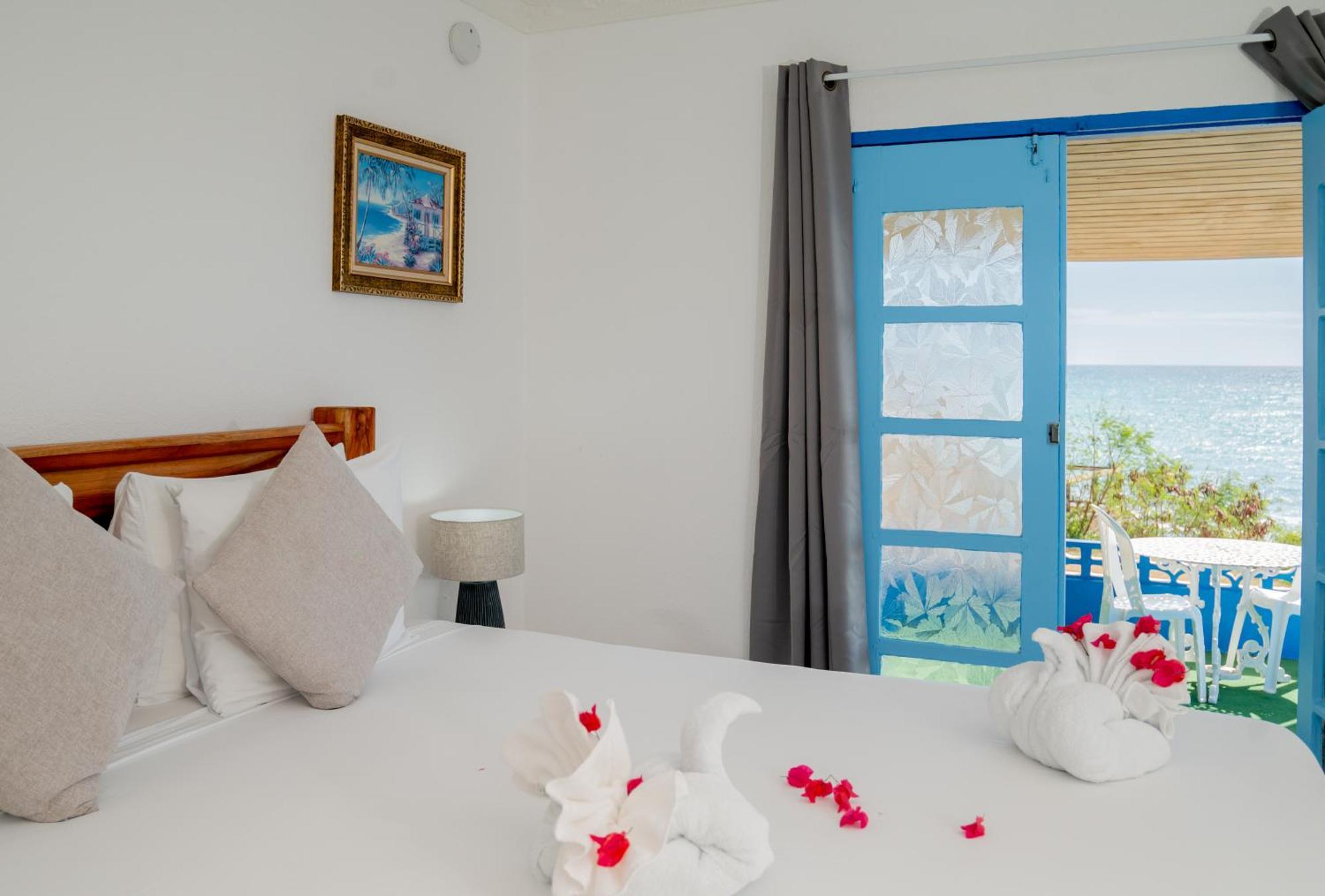 Beyond Sunset Resort & Villas เทรเชอร์ บีช ภายนอก รูปภาพ