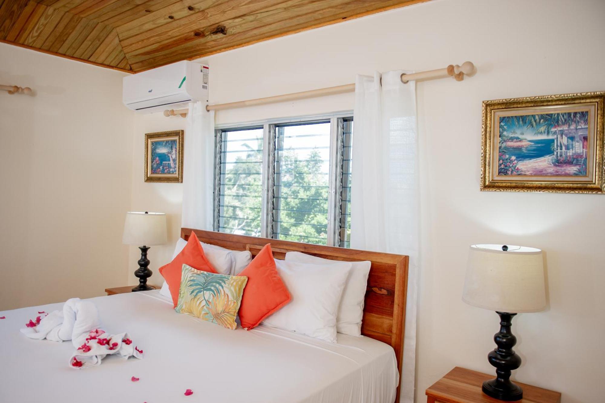 Beyond Sunset Resort & Villas เทรเชอร์ บีช ภายนอก รูปภาพ