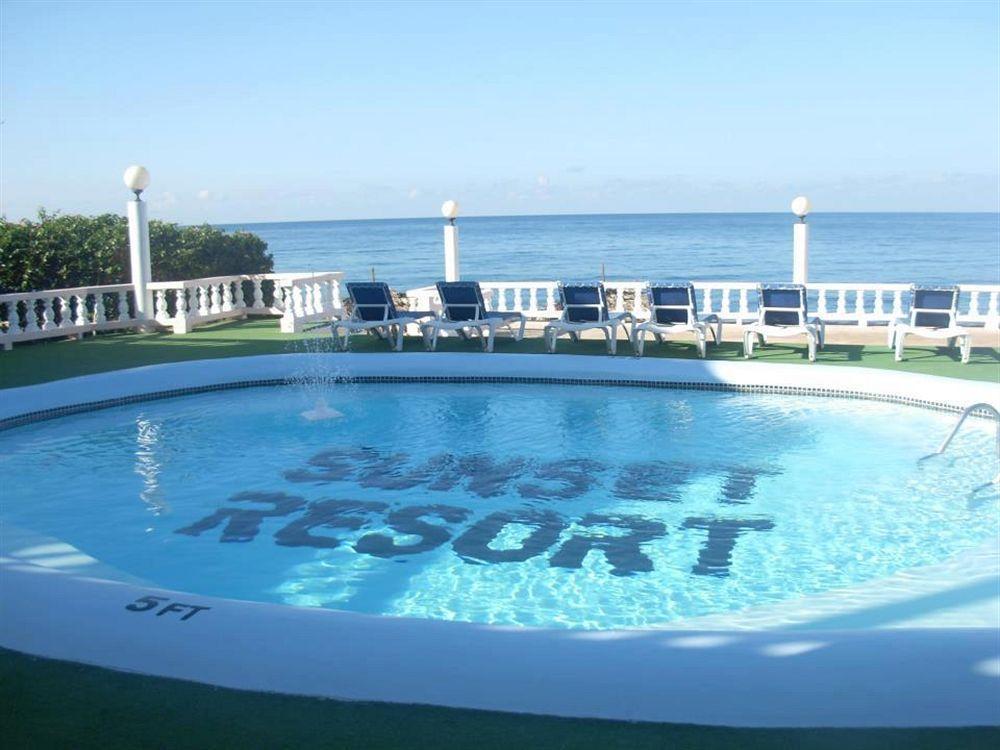 Beyond Sunset Resort & Villas เทรเชอร์ บีช ภายนอก รูปภาพ