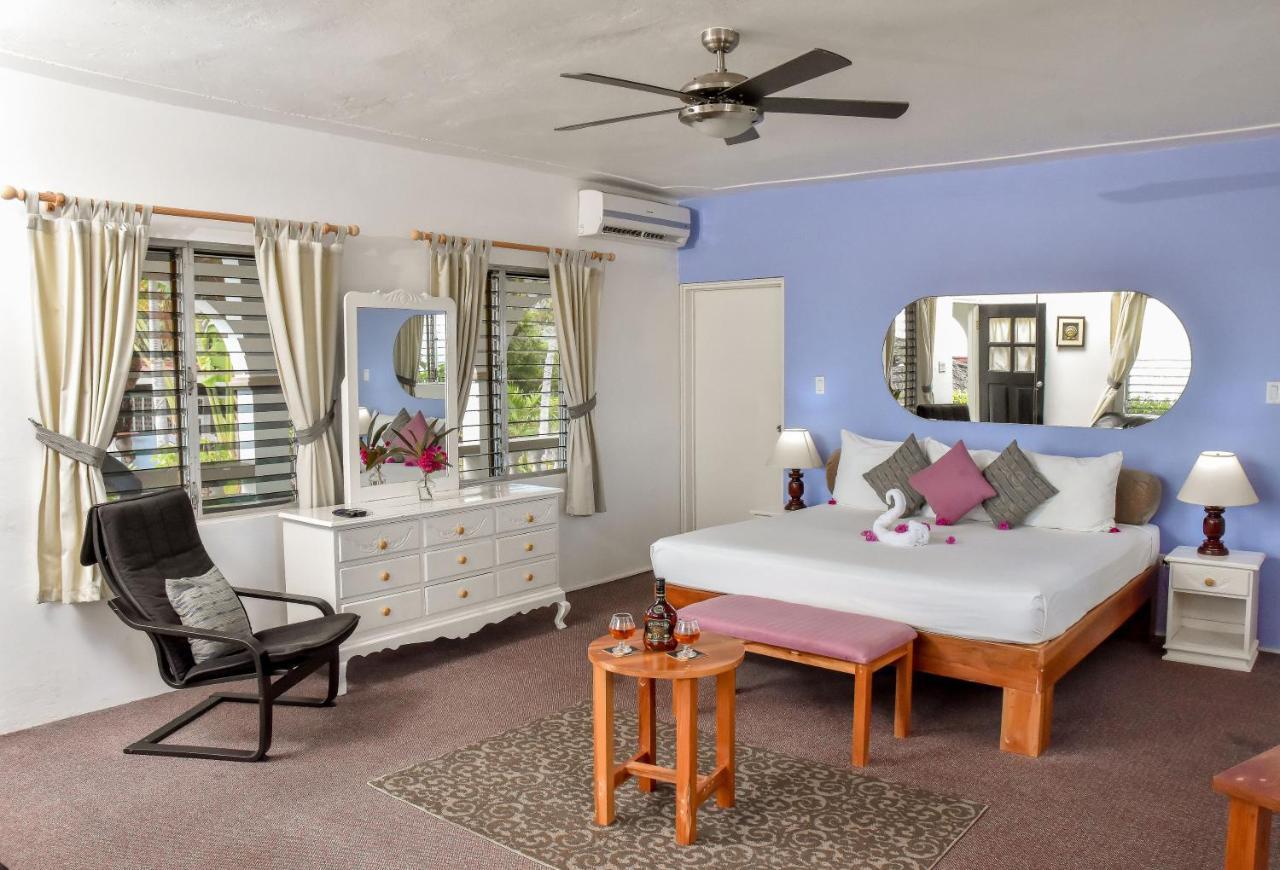 Beyond Sunset Resort & Villas เทรเชอร์ บีช ภายนอก รูปภาพ